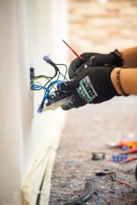 فني كهربائي