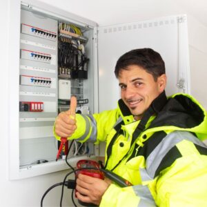 فني كهرباء منازل 